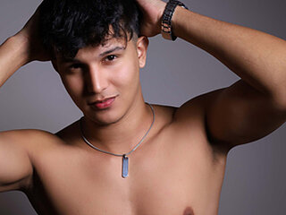 leo_savage_