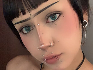 chloe_sagee