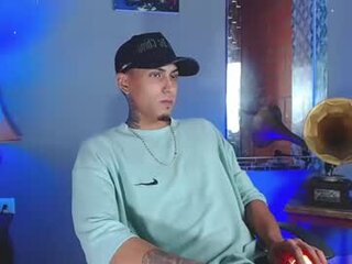 liiaam_lee_