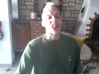 billy_fingercut
