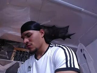 adam_fit19cm